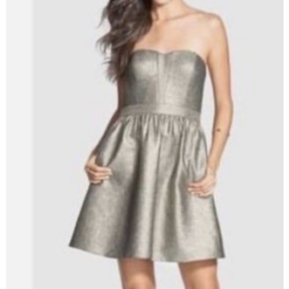 Aidan Mattox Ladies Size 4 Strapless Metallic Gold Dress